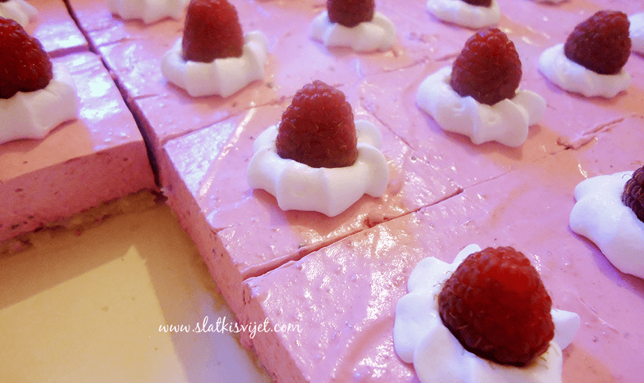 Image for: Mousse kocke od šumskog voća