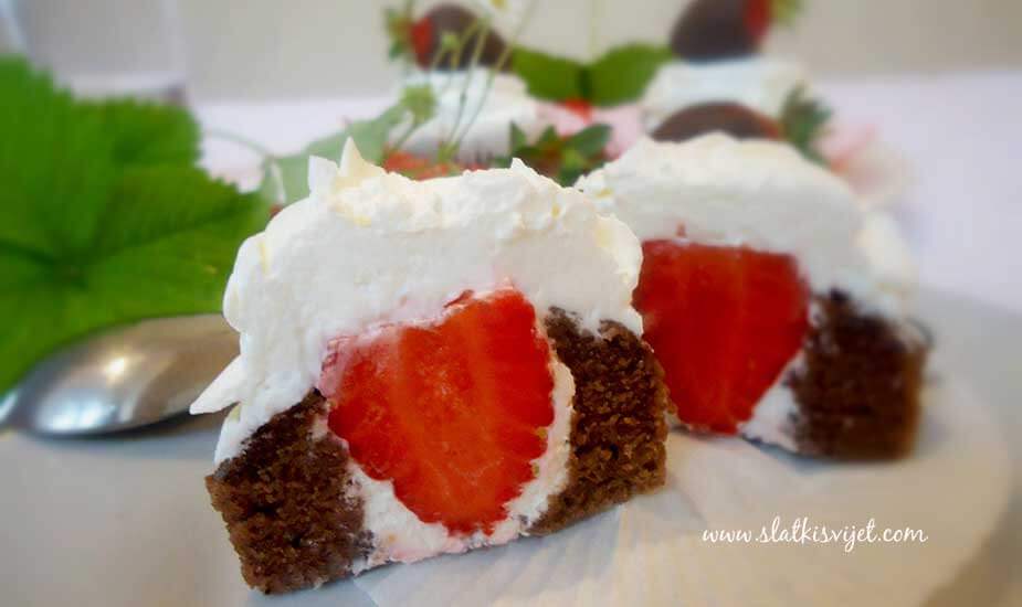 Image for: Čokoladni cupcake sa svježim jagodama