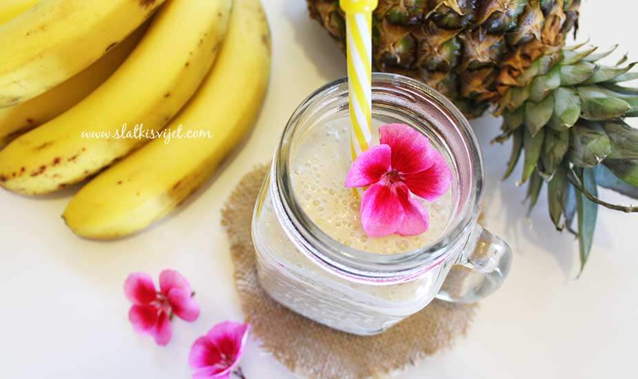 Image for: Smoothie s bananom i ananasom
