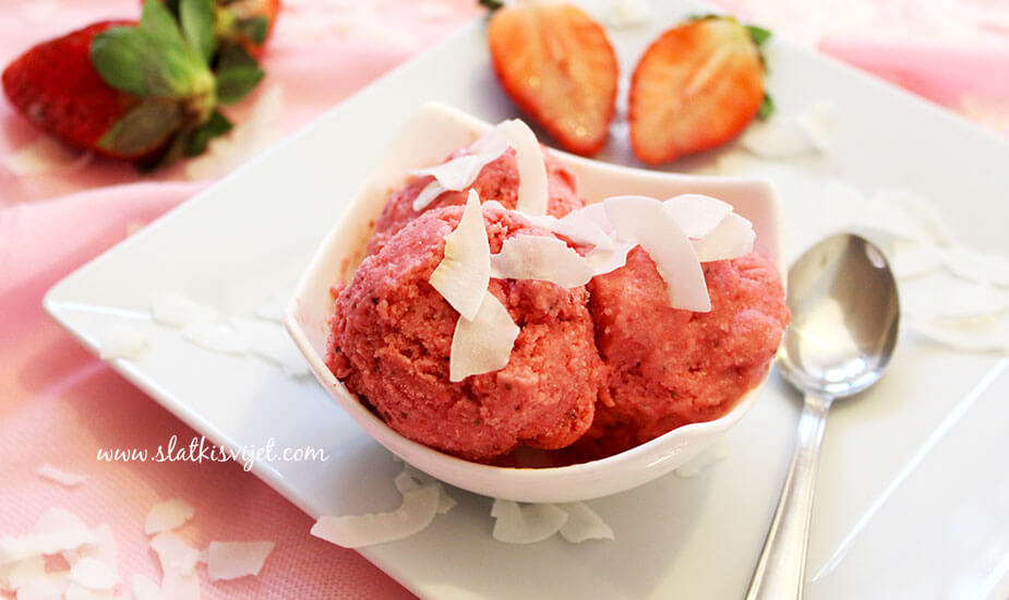 Image for: Jogurt sladoled s jagodama
