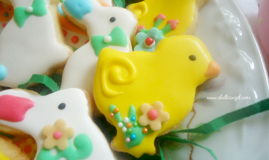 uskrsni keksi royal icing dekoracija
