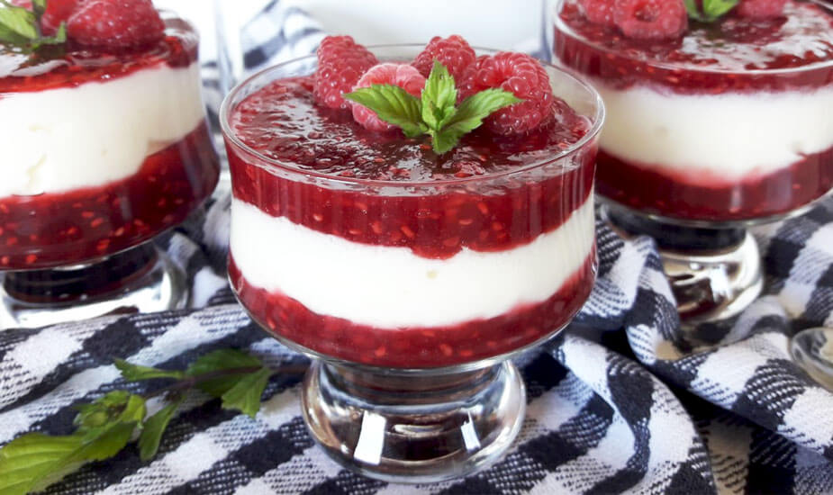 Image for: Cheesecake u čaši s malinama