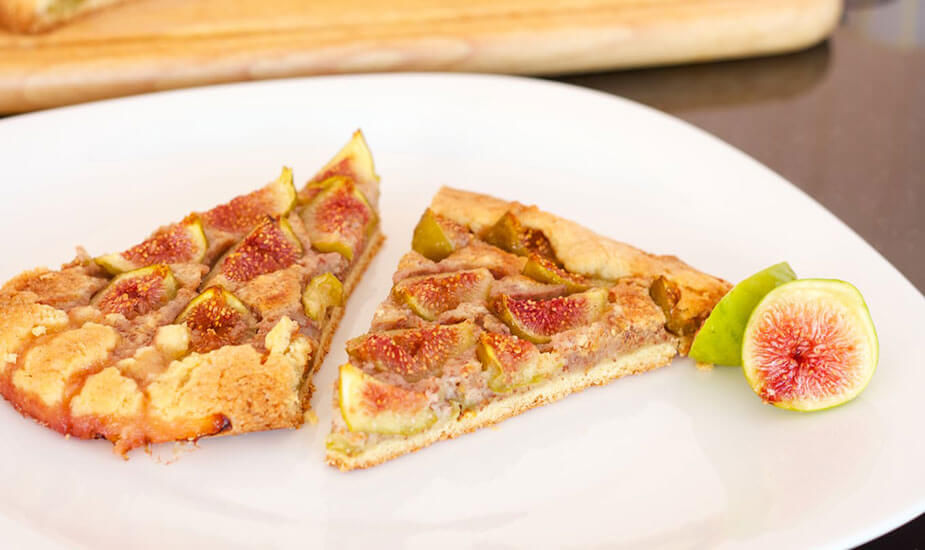 frangipane kolac tart sa svjezim smokvama kremom od badema