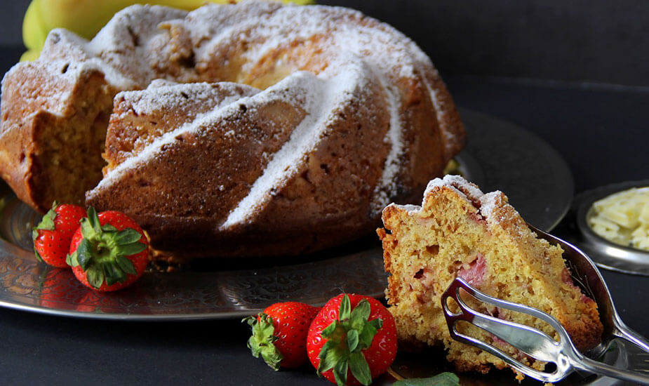 jednostavan kuglof s jagodama recept