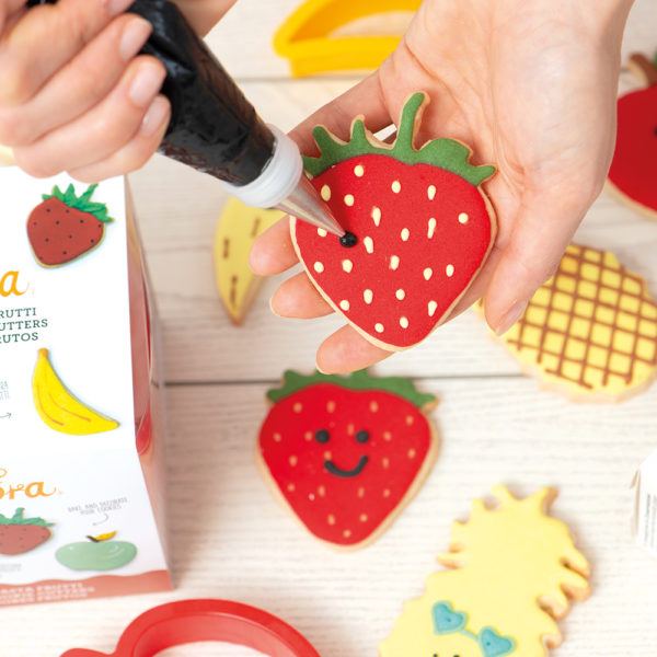 Plastični izrezivači za kekse, jagoda i ananas - Slika 4